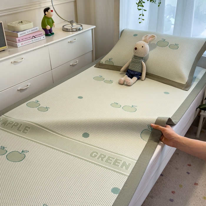 91家纺网 家纺一手货源 找家纺 凯罗 2026新款A类凉豆豆学生宿舍用床席可水洗凉席席子床席款 青苹果乐园-床席款