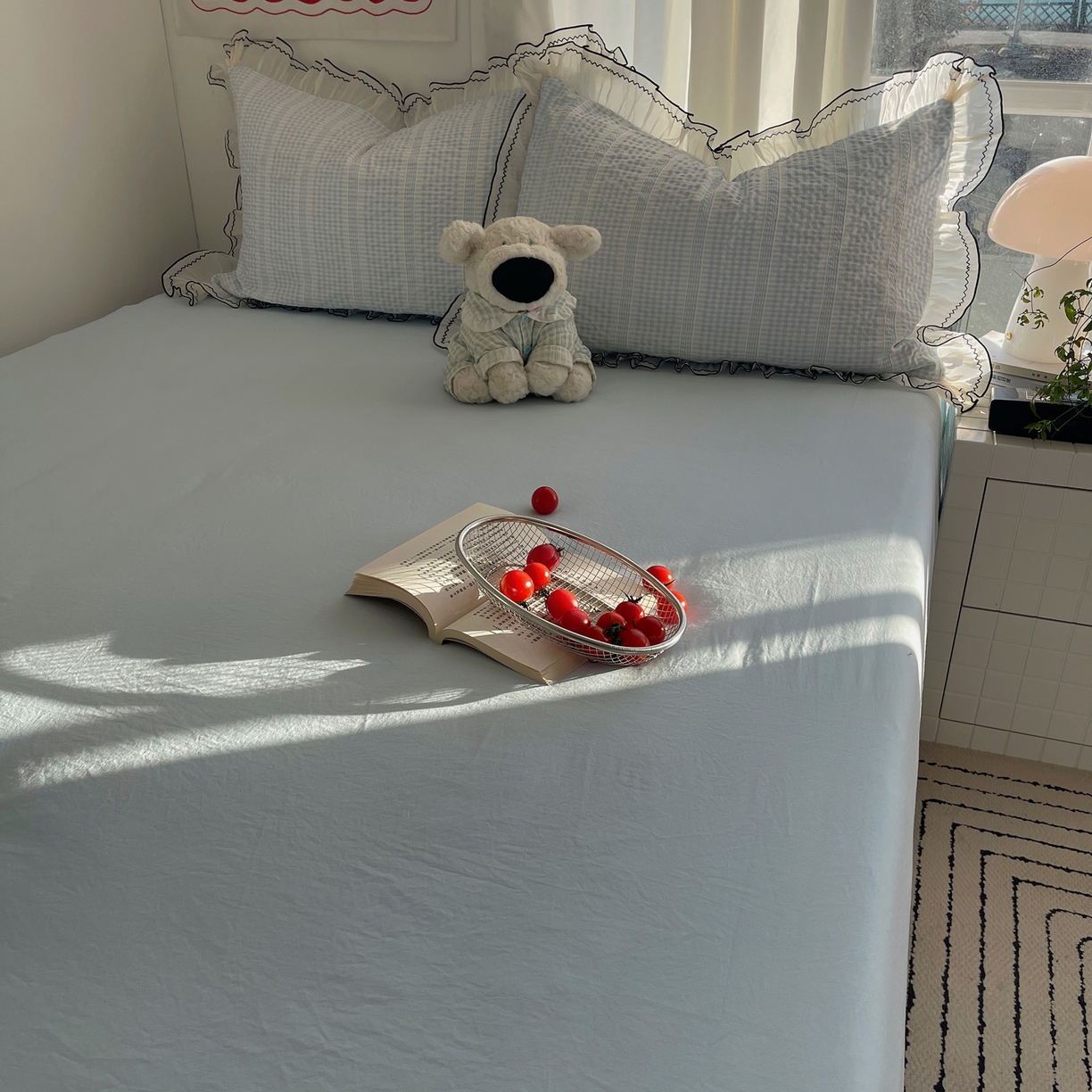 91家纺网 家纺一手货源 找家纺 首尔家纺 2026春夏新款小清新色织提花格子花边款床单床盖款四件套蜜格系列 蜜格-天蓝