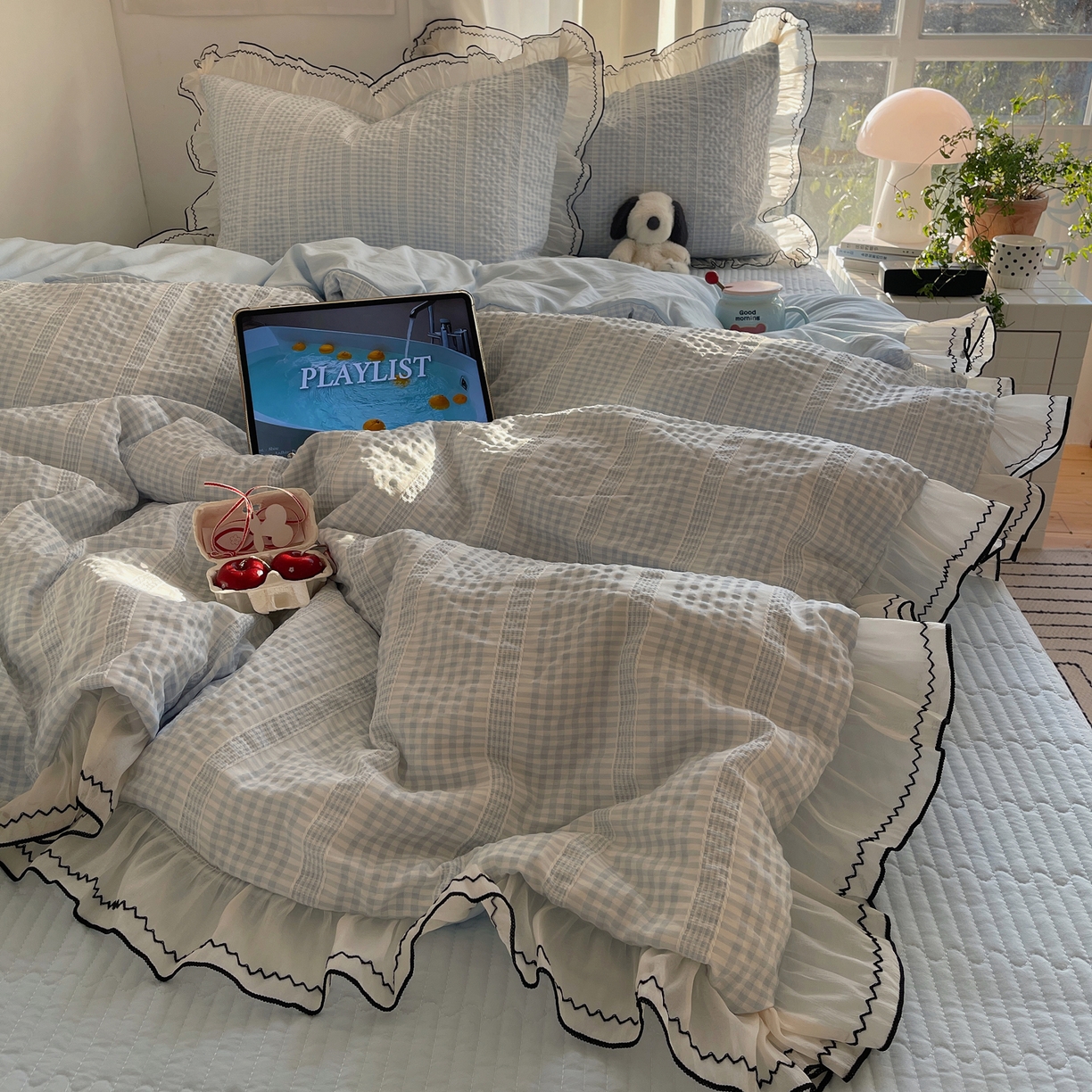 91家纺网 家纺一手货源 找家纺 首尔家纺 2026春夏新款小清新色织提花格子花边款床单床盖款四件套蜜格系列 蜜格-天蓝