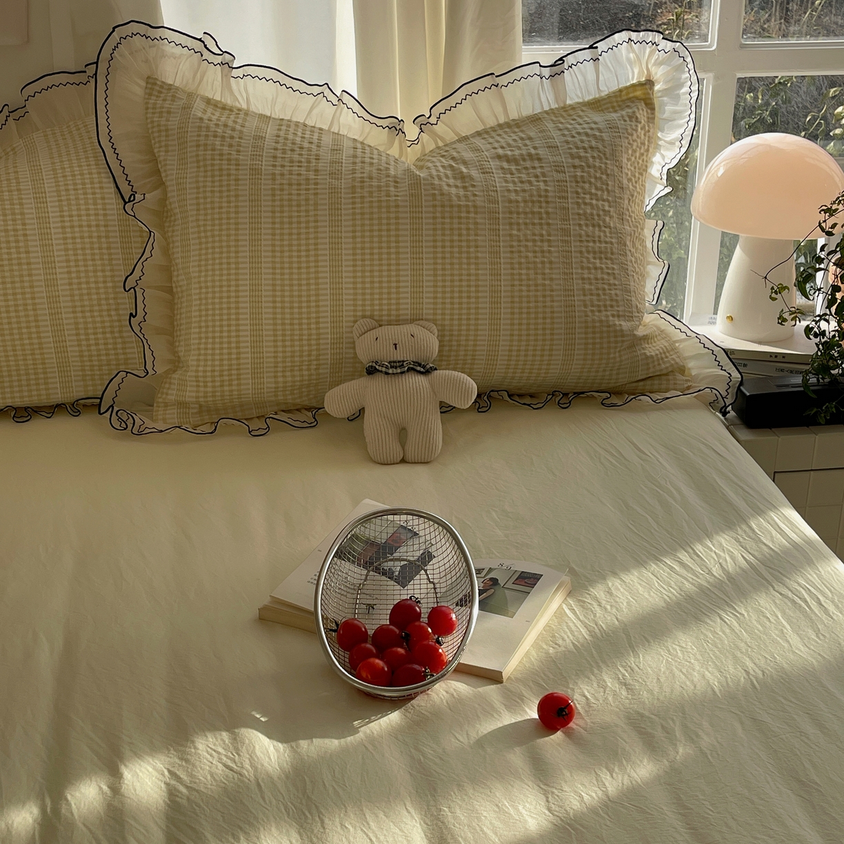 91家纺网 家纺一手货源 找家纺 首尔家纺 2026春夏新款小清新色织提花格子花边款床单床盖款四件套蜜格系列 蜜格-浅黄