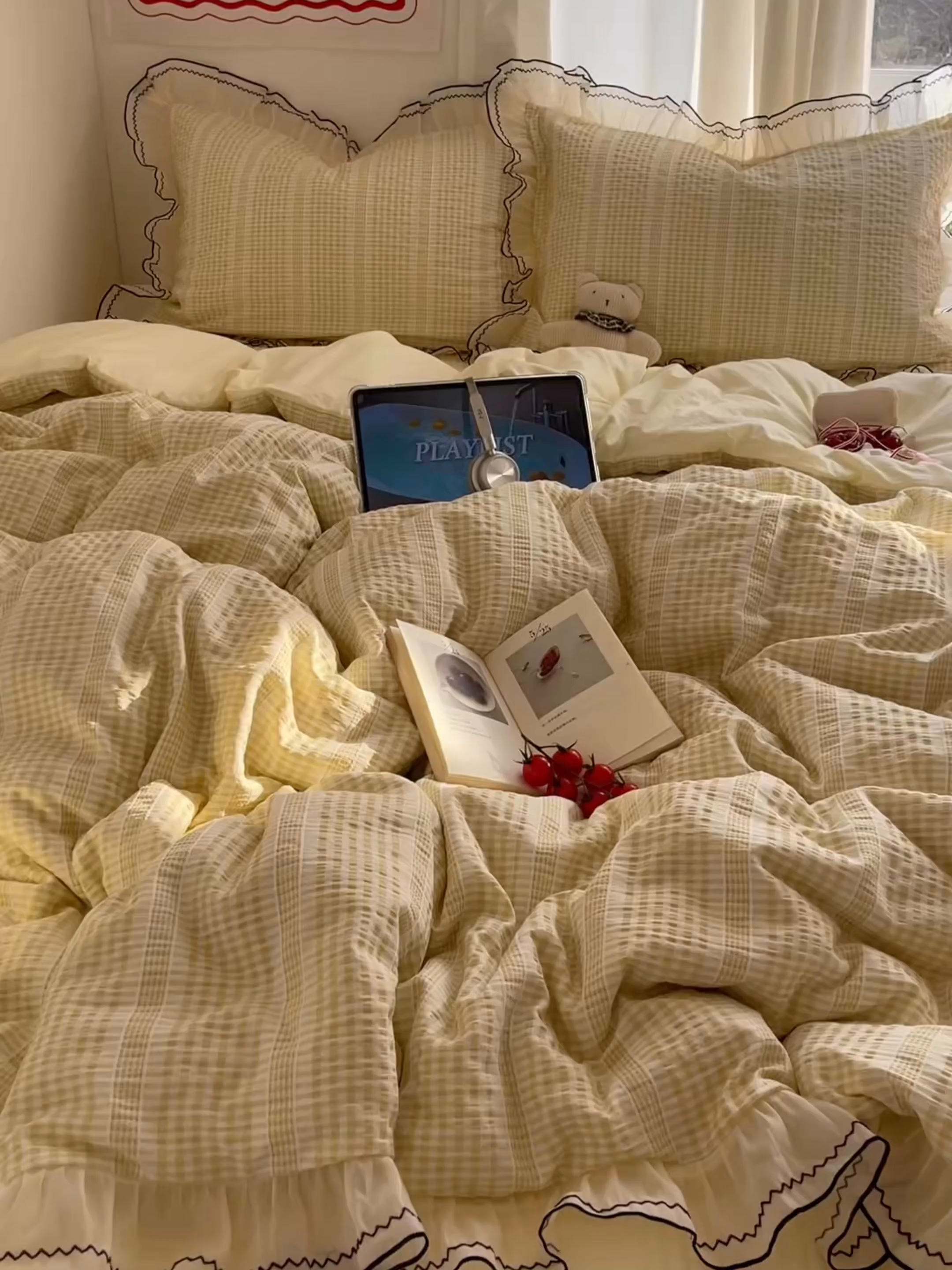 91家纺网 家纺一手货源 找家纺 首尔家纺 2026春夏新款小清新色织提花格子花边款床单床盖款四件套蜜格系列 蜜格-浅黄