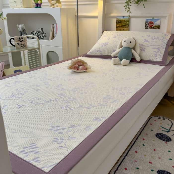 91家纺网 家纺一手货源 找家纺 凯罗 2026新款A类凉豆豆学生宿舍用床席可水洗凉席席子床席款 纤藤集-紫-床席款