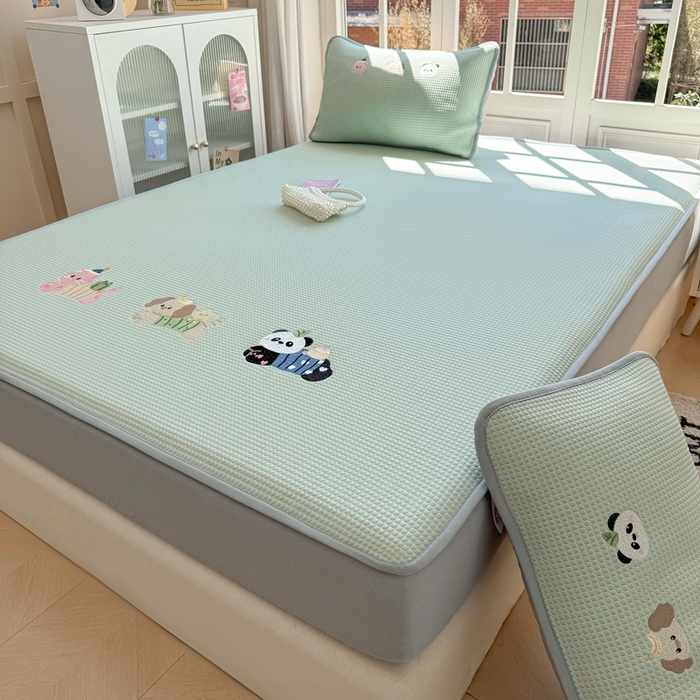 91家纺网 家纺一手货源 找家纺 （总）凯罗 2026新款华夫格凉泡泡绣花凉席席子-床笠款