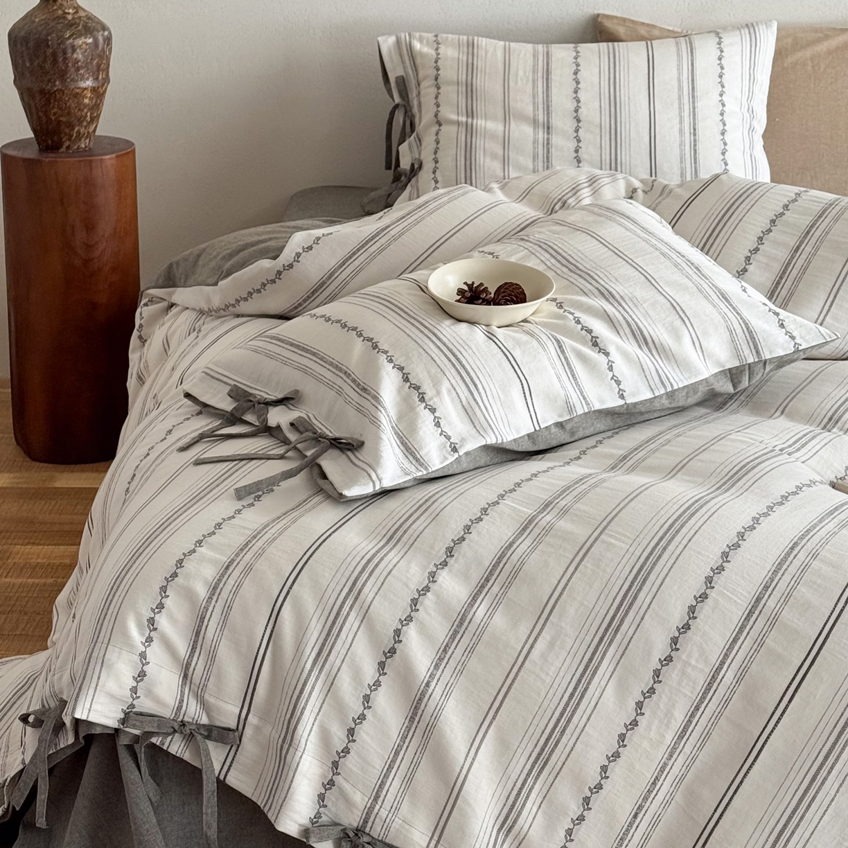 华超针织 2026新款全棉剪花绑带款四件套-阿尔玛 阿尔玛 灰