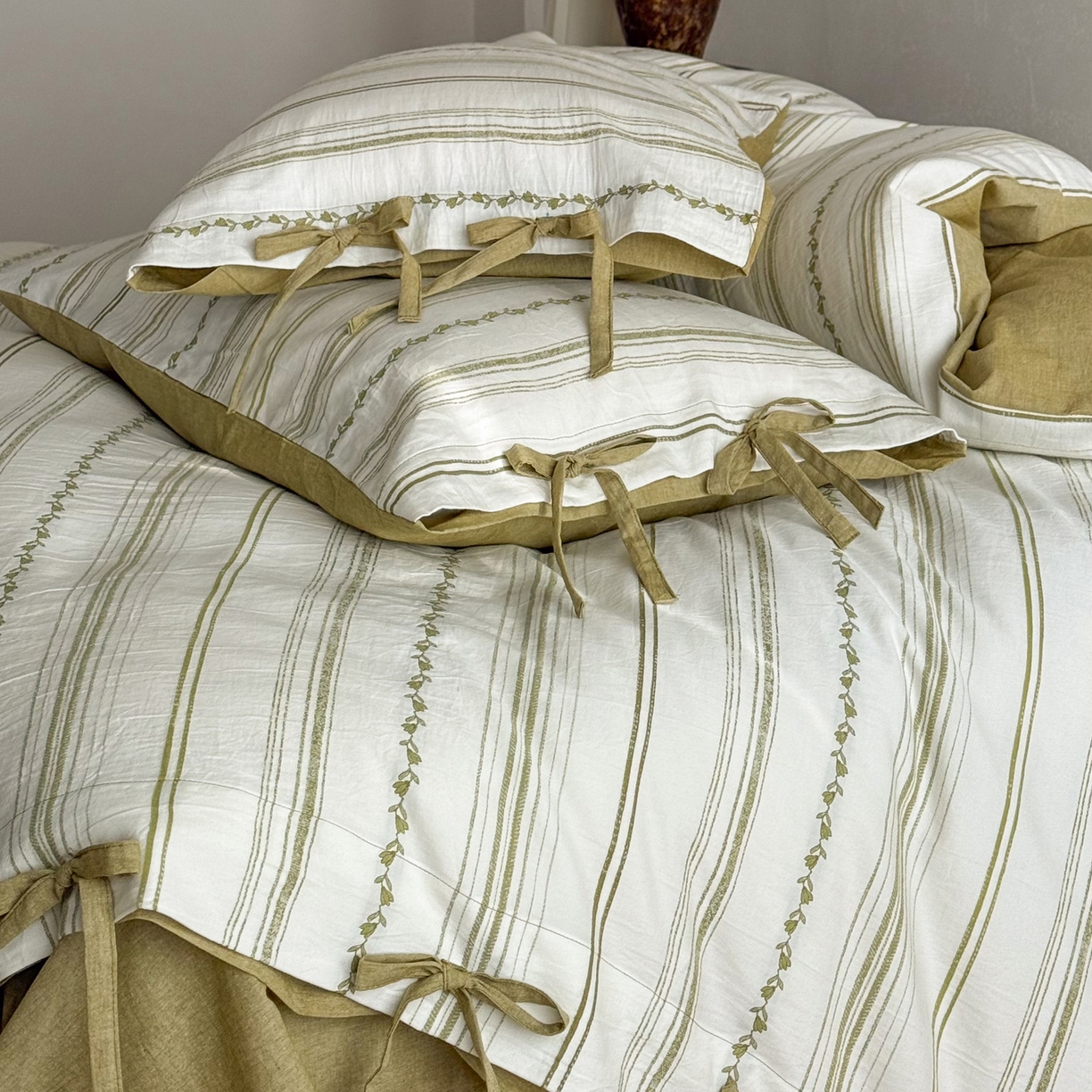 91家纺网 家纺一手货源 找家纺 华超针织 2026新款全棉剪花绑带款四件套-阿尔玛 阿尔玛 绿