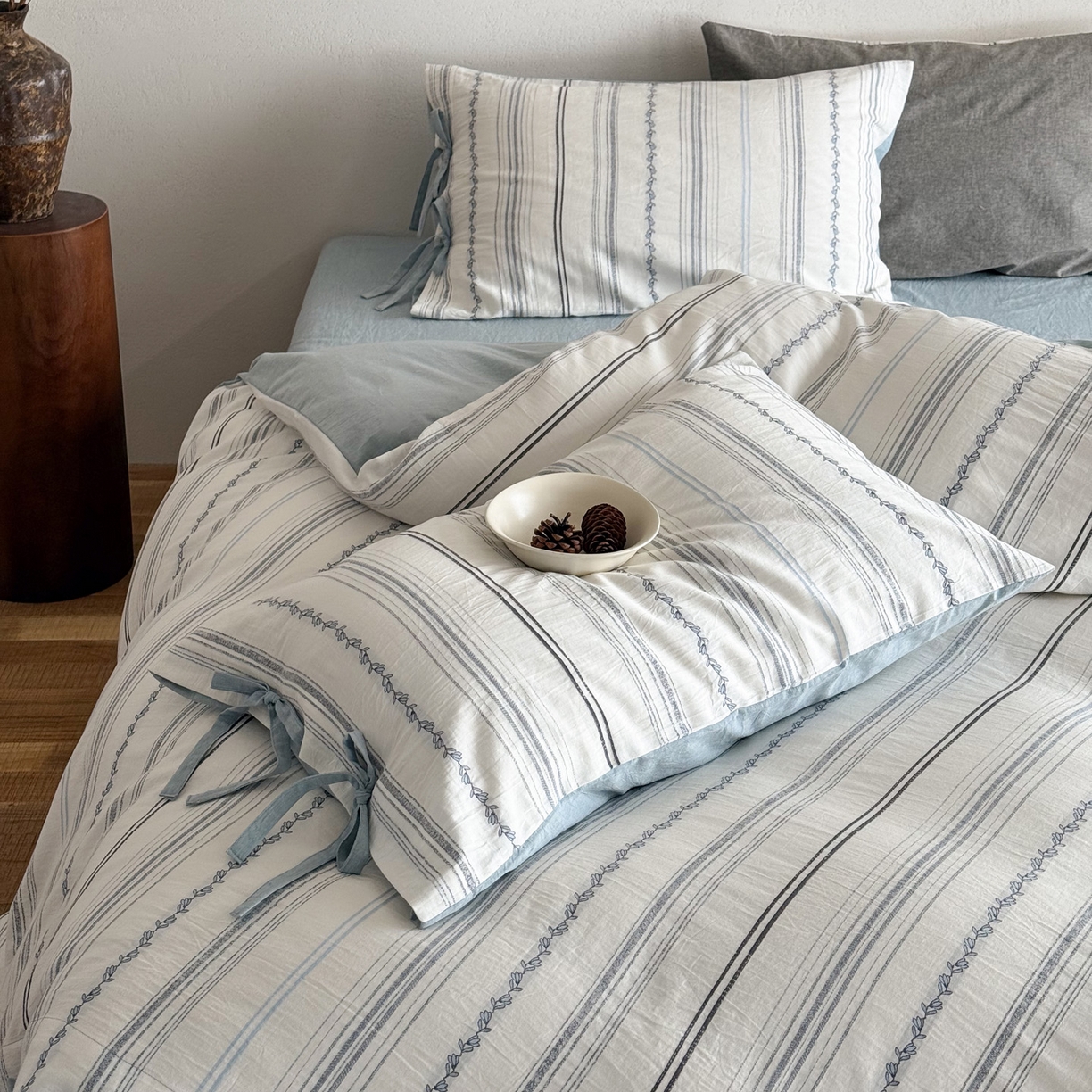 91家纺网 家纺一手货源 找家纺 华超针织 2026新款全棉剪花绑带款四件套-阿尔玛 阿尔玛 蓝