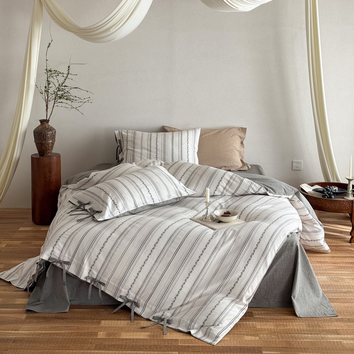 91家纺网 家纺一手货源 找家纺 华超针织 2026新款全棉剪花绑带款四件套-阿尔玛 阿尔玛 灰