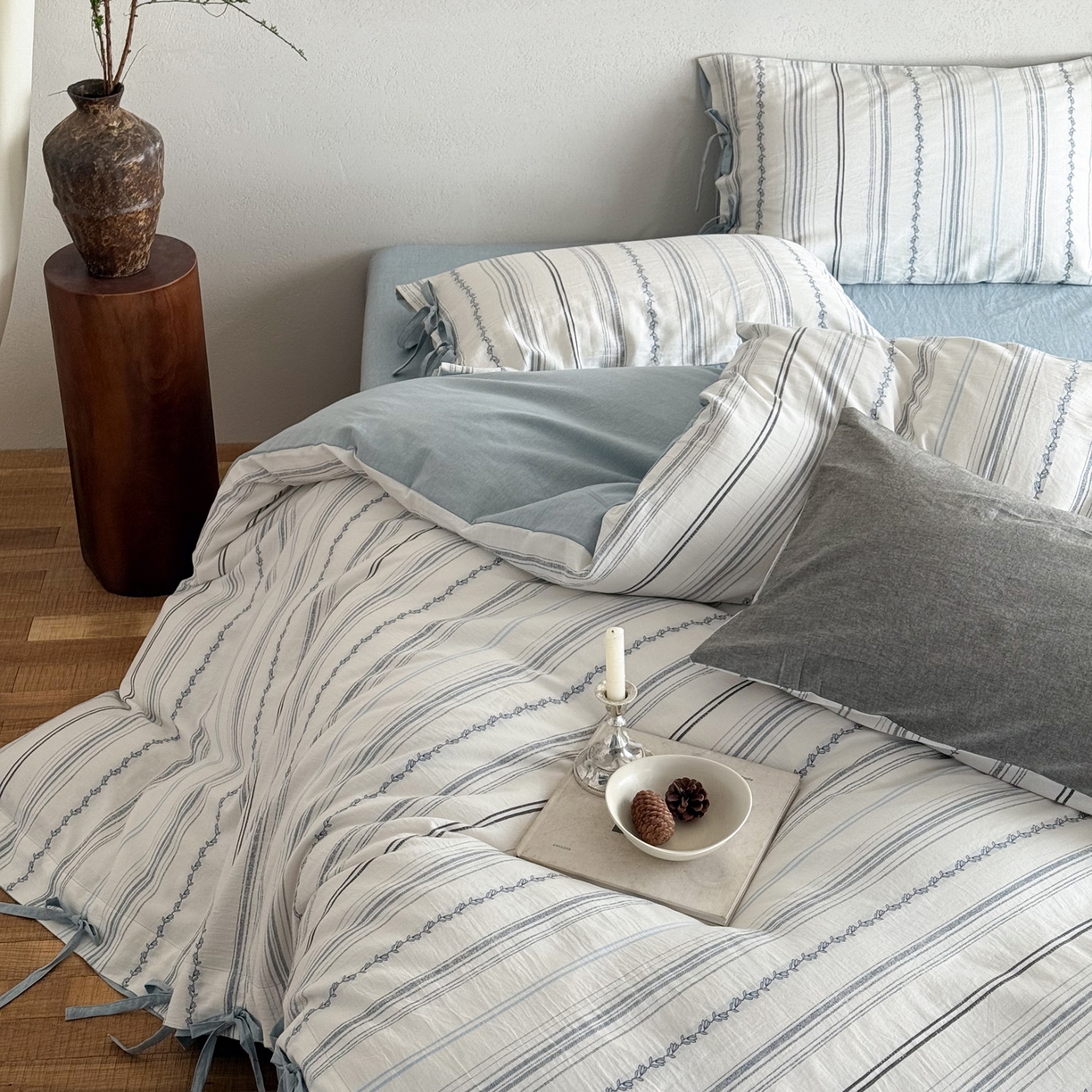 91家纺网 家纺一手货源 找家纺 华超针织 2026新款全棉剪花绑带款四件套-阿尔玛 阿尔玛 蓝