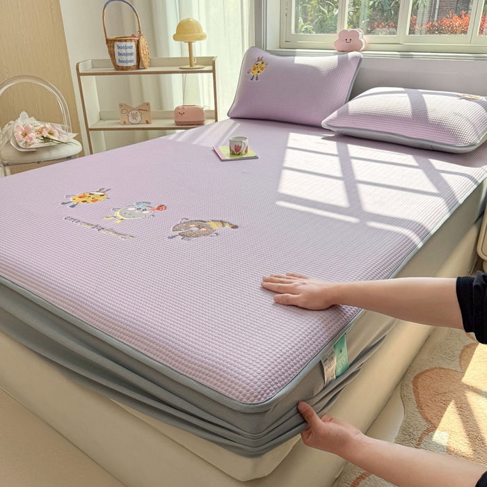 91家纺网 家纺一手货源 找家纺 （总）凯罗 2026新款华夫格凉泡泡绣花凉席席子-床笠款