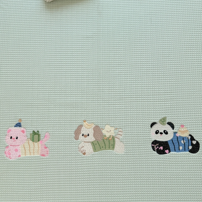 91家纺网 家纺一手货源 找家纺 凯罗 2026新款华夫格凉泡泡绣花凉席席子-床席款 奔跑吧库洛米-果绿