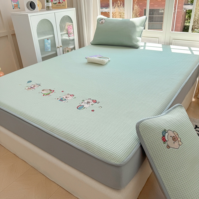 91家纺网 家纺一手货源 找家纺 凯罗 2026新款华夫格凉泡泡绣花凉席席子-床笠款 卡皮巴拉