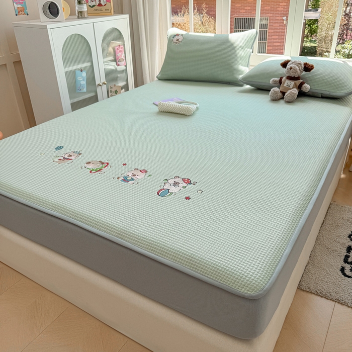 91家纺网 家纺一手货源 找家纺 凯罗 2026新款华夫格凉泡泡绣花凉席席子-床笠款 卡皮巴拉