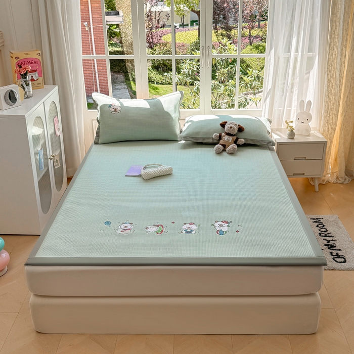 91家纺网 家纺一手货源 找家纺 凯罗 2026新款华夫格凉泡泡绣花凉席席子-床席款 卡皮巴拉