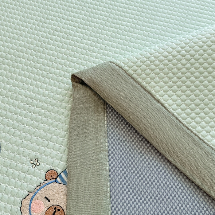 91家纺网 家纺一手货源 找家纺 凯罗 2026新款华夫格凉泡泡绣花凉席席子-床席款 卡皮巴拉