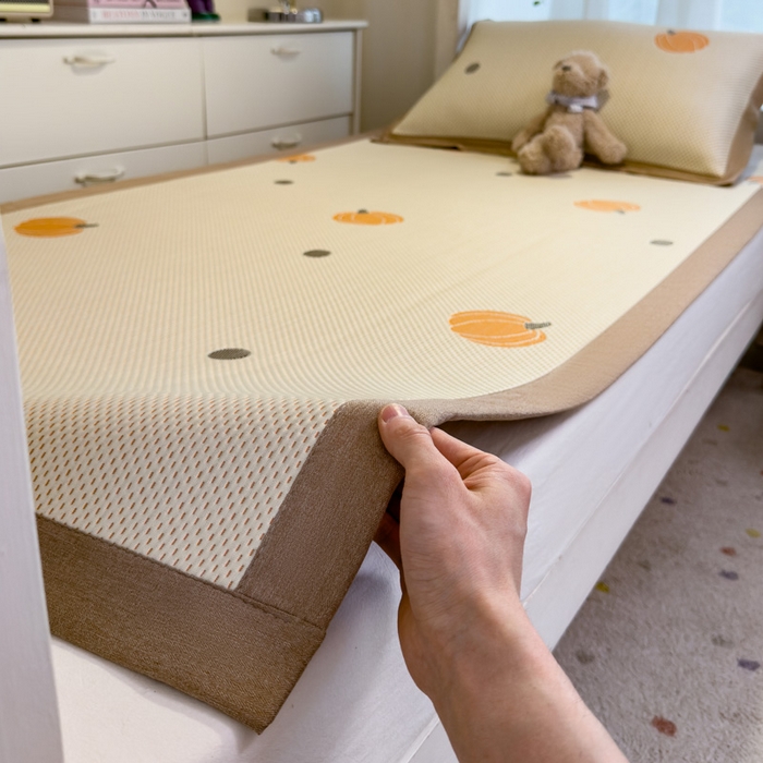 91家纺网 家纺一手货源 找家纺 凯罗 2026新款A类凉豆豆学生宿舍用床席可水洗凉席席子床席款 小南瓜-桔-床席款