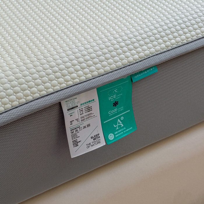 91家纺网 家纺一手货源 找家纺 凯罗 2026新款华夫格凉泡泡绣花凉席席子-床笠款 快乐吖