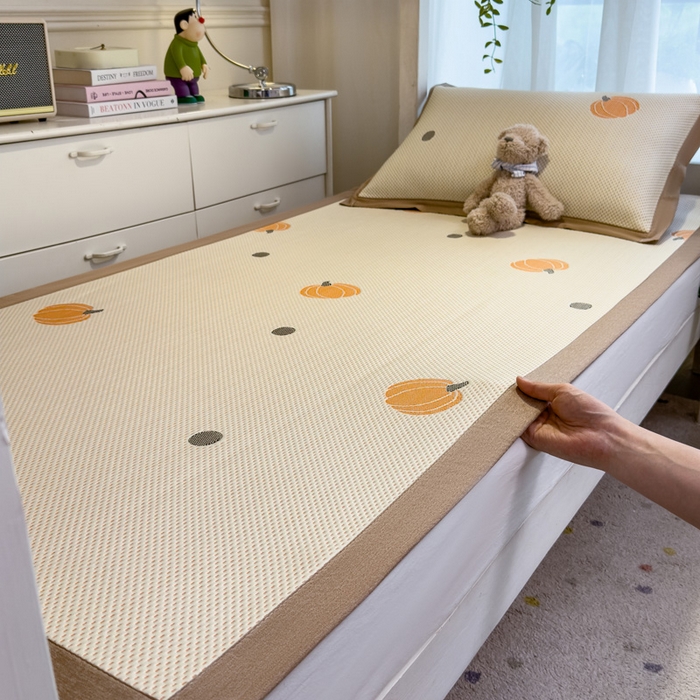 91家纺网 家纺一手货源 找家纺 凯罗 2026新款A类凉豆豆学生宿舍用床席可水洗凉席席子床席款 小南瓜-桔-床席款