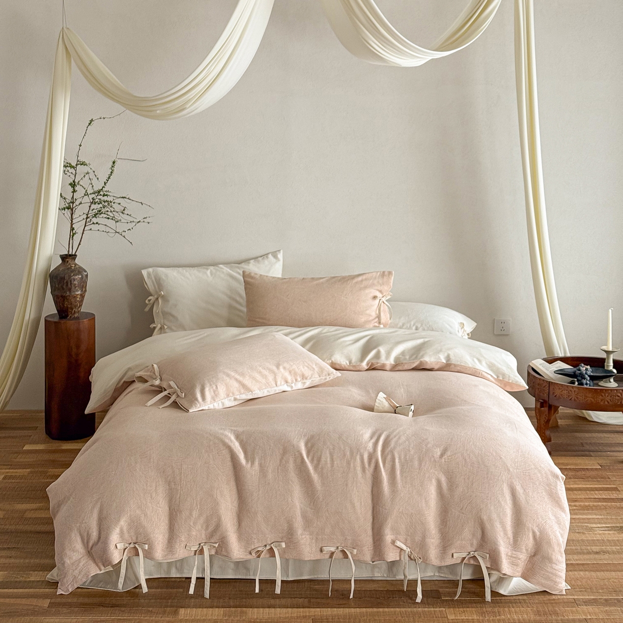 91家纺网 家纺一手货源 找家纺 华超针织 2026新款全棉三层纱提花四件套 伯尔纳-黄