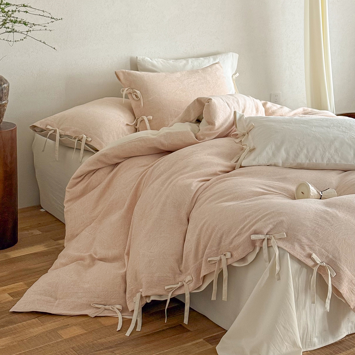 91家纺网 家纺一手货源 找家纺 华超针织 2026新款全棉三层纱提花四件套 伯尔纳-黄