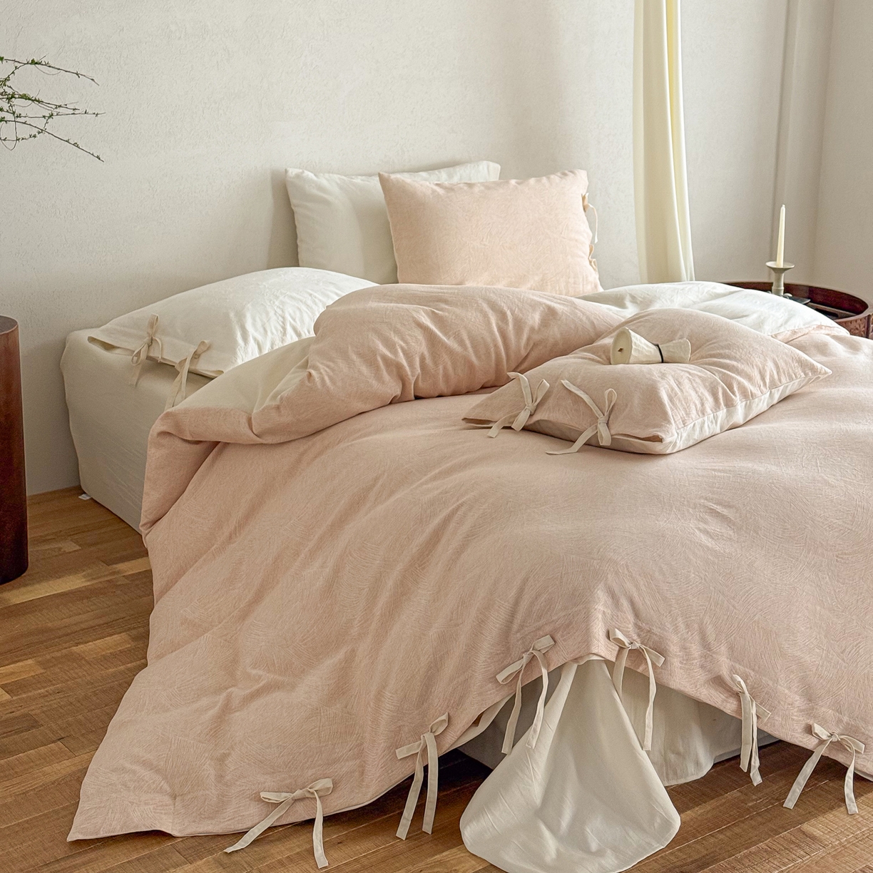 91家纺网 家纺一手货源 找家纺 华超针织 2026新款全棉三层纱提花四件套 伯尔纳-黄