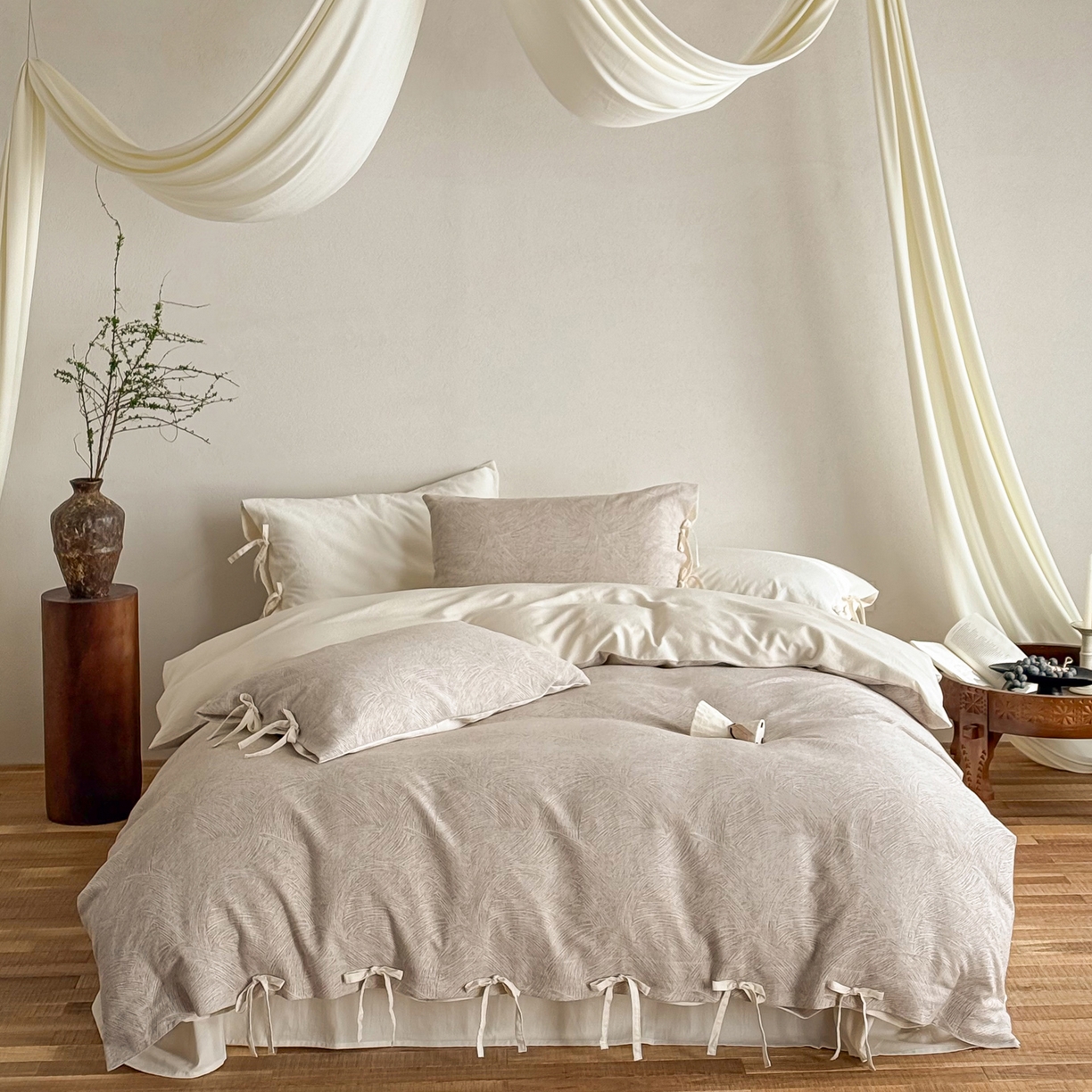 91家纺网 家纺一手货源 找家纺 华超针织 2026新款全棉三层纱提花四件套 伯尔纳-卡其