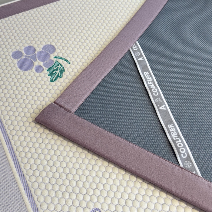 91家纺网 家纺一手货源 找家纺 凯罗 2026新款A类凉豆豆学生宿舍用床席可水洗凉席席子床席款 紫气东来-床席款