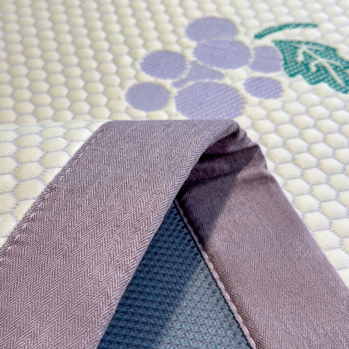 91家纺网 家纺一手货源 找家纺 凯罗 2026新款A类凉豆豆学生宿舍用床席可水洗凉席席子床席款 紫气东来-床席款