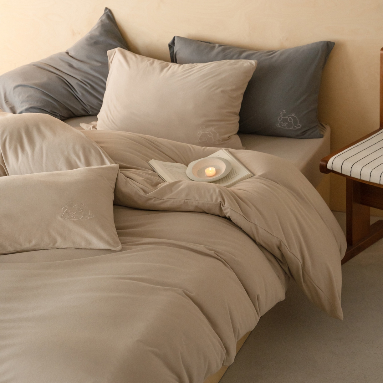 91家纺网 家纺一手货源 找家纺 （总）华超针织 2026新款全棉天竺棉针织刺绣四件套-猪事顺利