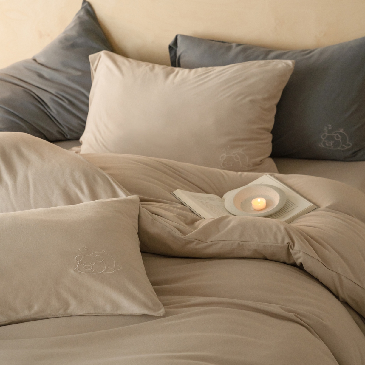 91家纺网 家纺一手货源 找家纺 （总）华超针织 2026新款全棉天竺棉针织刺绣四件套-猪事顺利