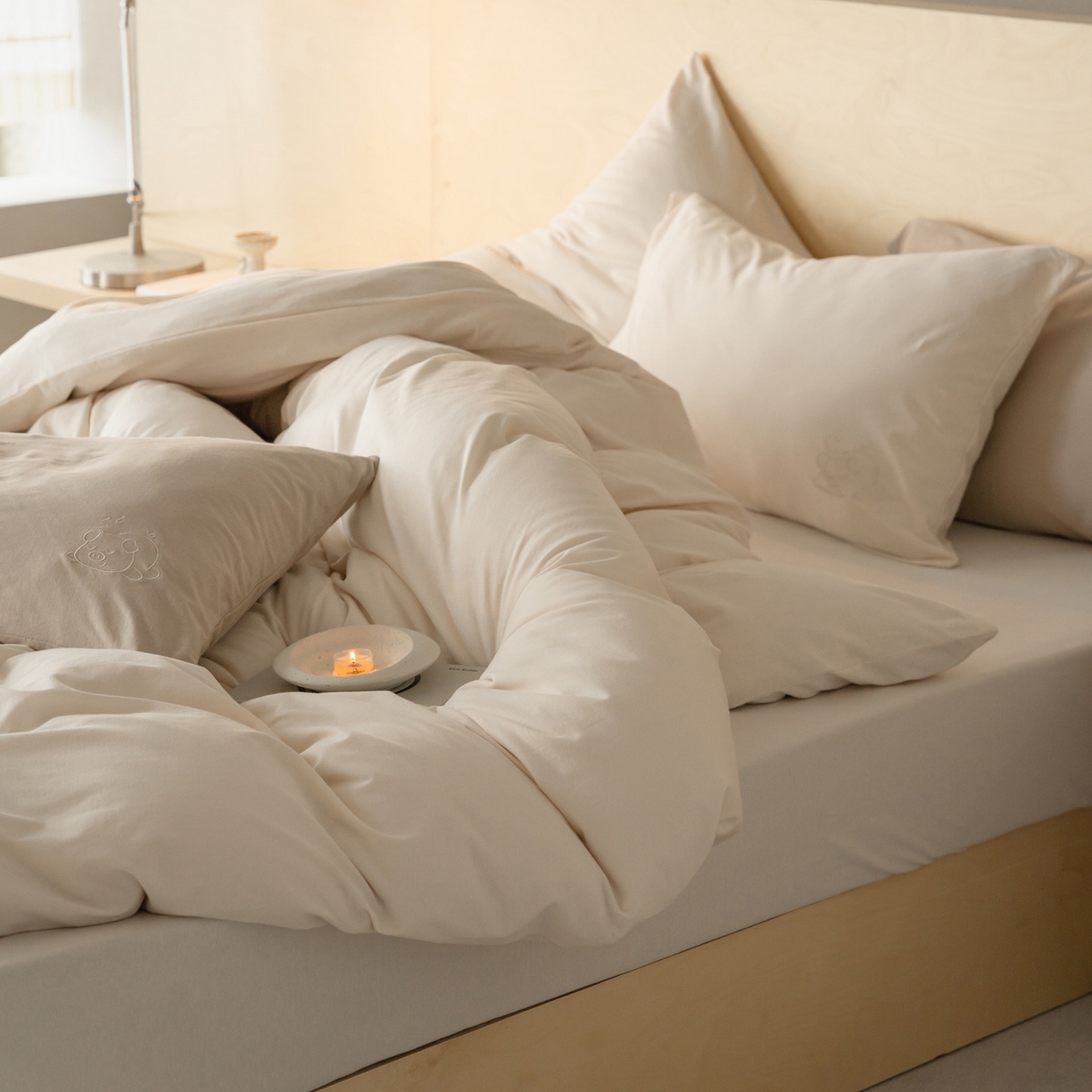 91家纺网 家纺一手货源 找家纺 华超针织 2026新款全棉天竺棉针织刺绣四件套-猪事顺利 猪事顺利-米白