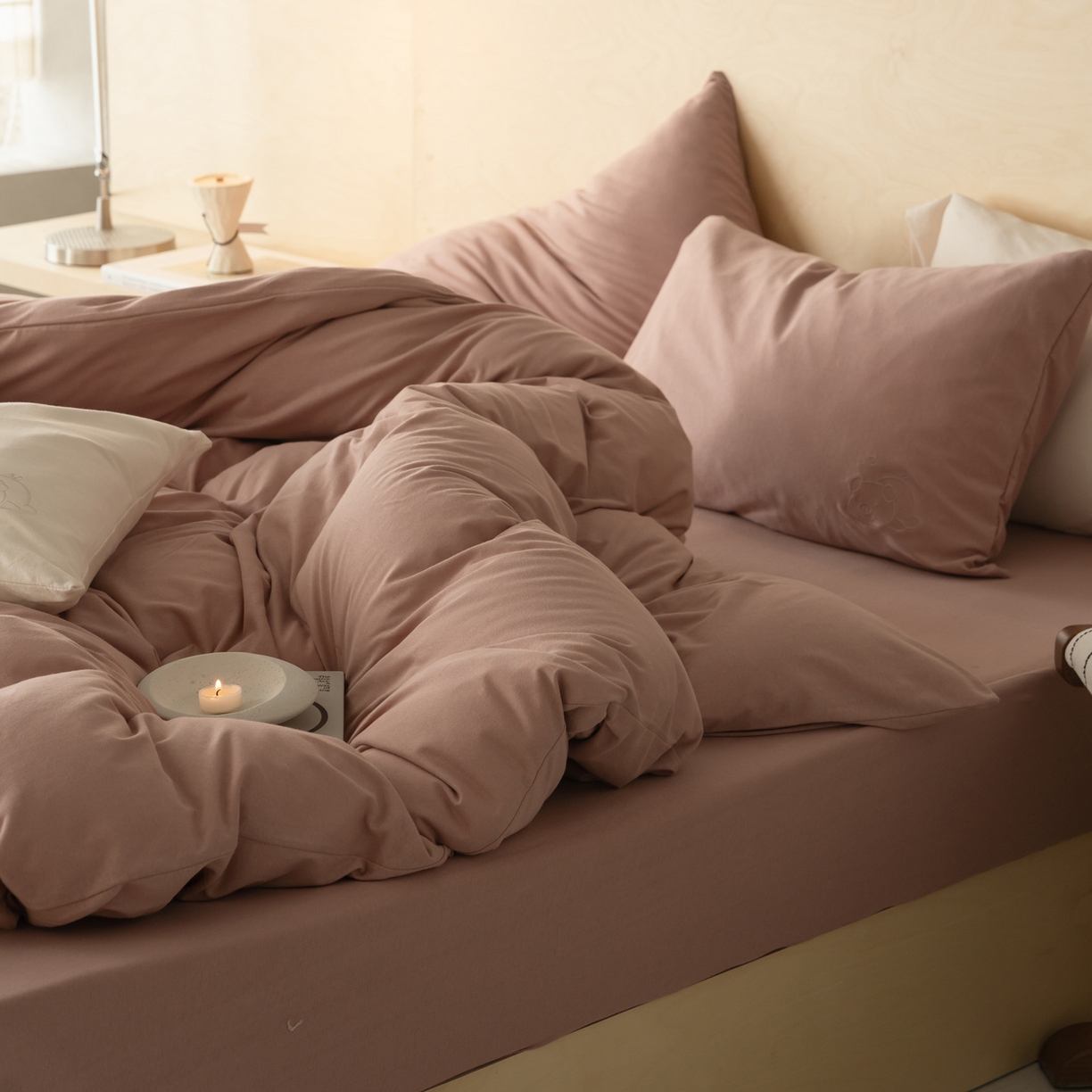 91家纺网 家纺一手货源 找家纺 华超针织 2026新款全棉天竺棉针织刺绣四件套-猪事顺利 猪事顺利-紫粉