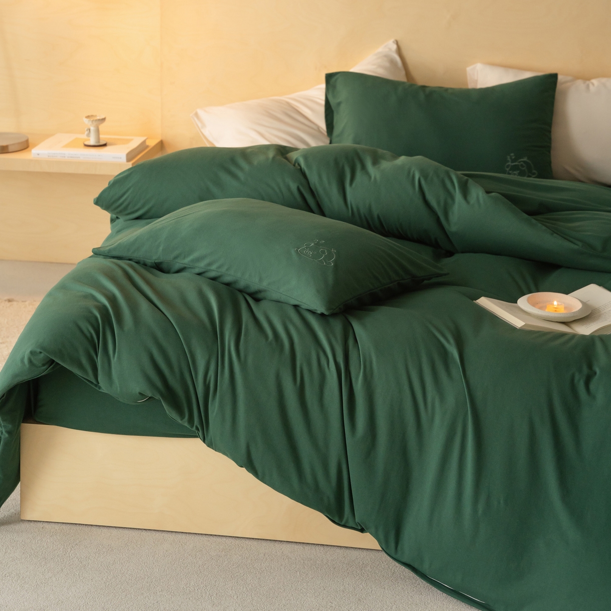 91家纺网 家纺一手货源 找家纺 华超针织 2026新款全棉天竺棉针织刺绣四件套-猪事顺利 猪事顺利-墨绿