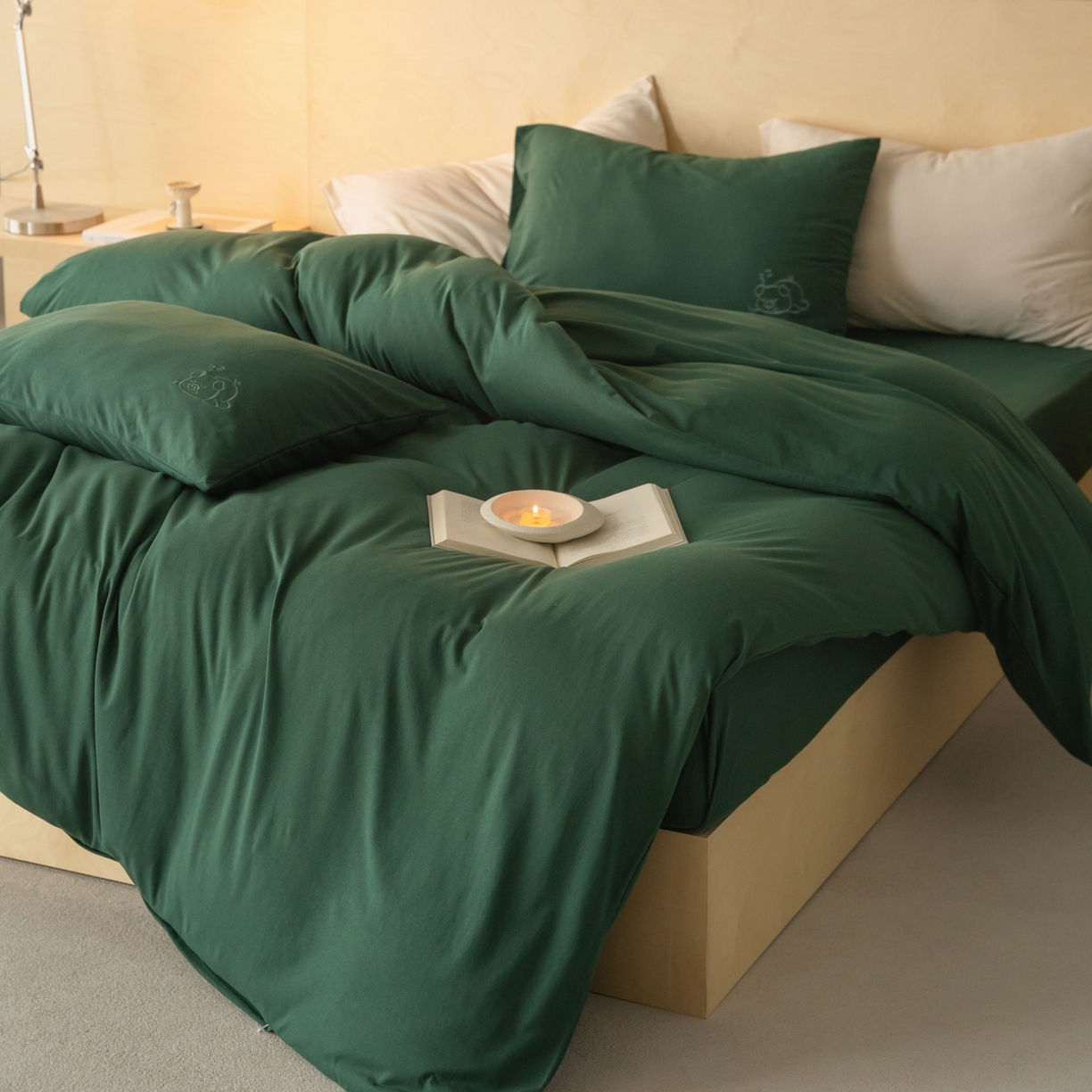 91家纺网 家纺一手货源 找家纺 华超针织 2026新款全棉天竺棉针织刺绣四件套-猪事顺利 猪事顺利-墨绿