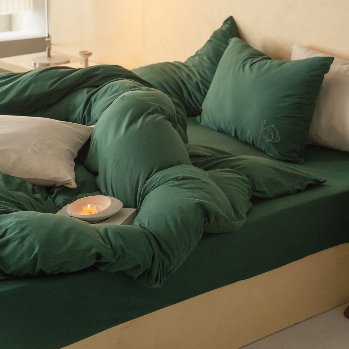 91家纺网 家纺一手货源 找家纺 华超针织 2026新款全棉天竺棉针织刺绣四件套-猪事顺利 猪事顺利-墨绿