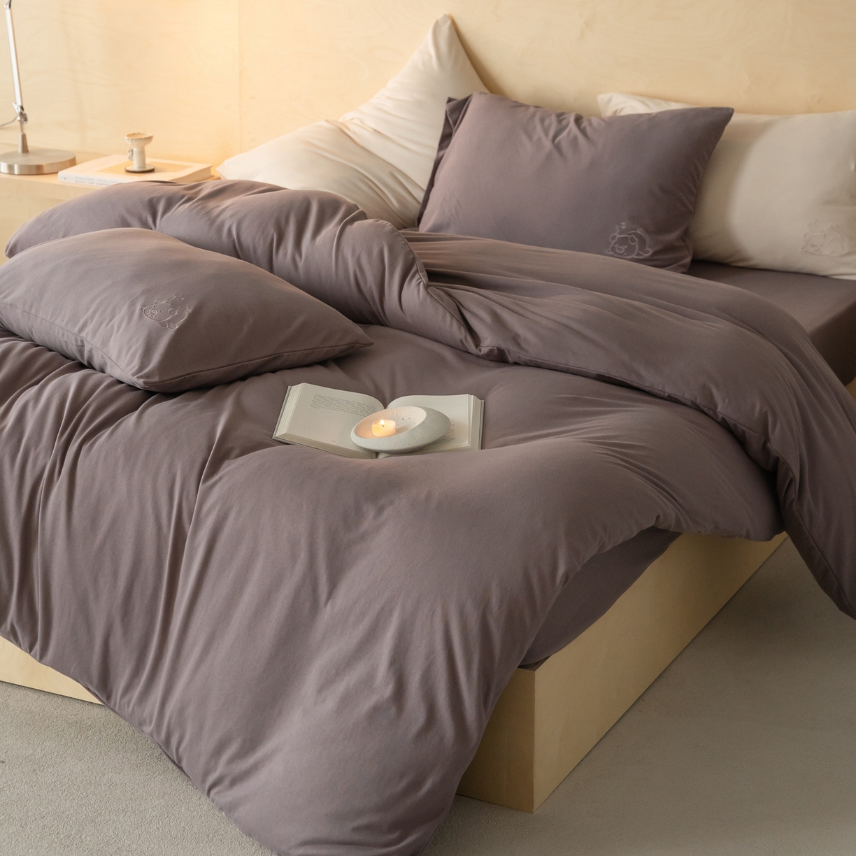 91家纺网 家纺一手货源 找家纺 华超针织 2026新款全棉天竺棉针织刺绣四件套-猪事顺利 猪事顺利-藕色