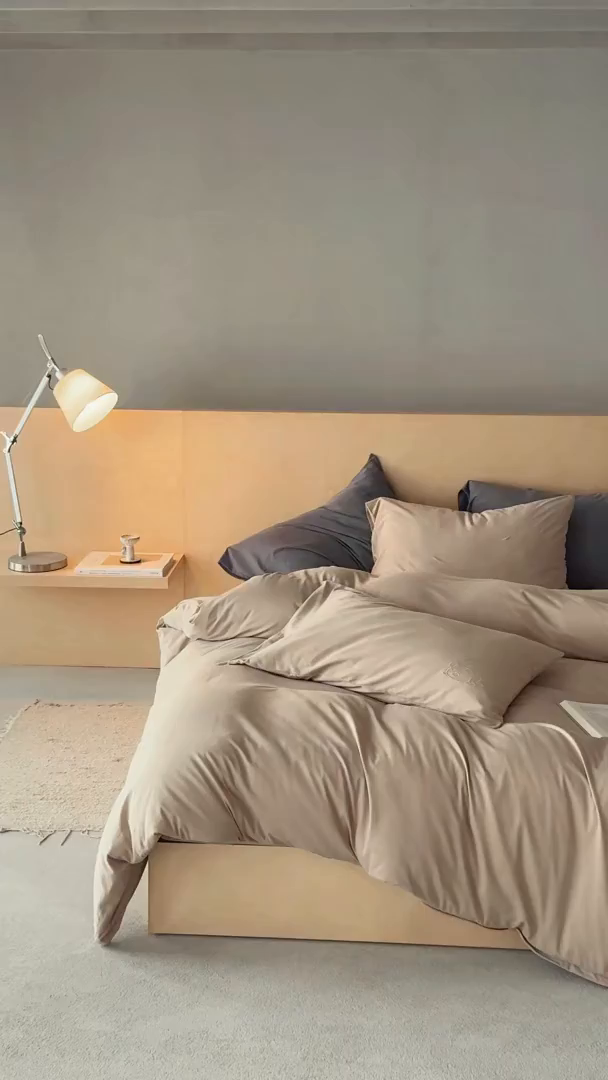 91家纺网 家纺一手货源 找家纺 华超针织 2026新款全棉天竺棉针织刺绣四件套-猪事顺利 猪事顺利-杏色