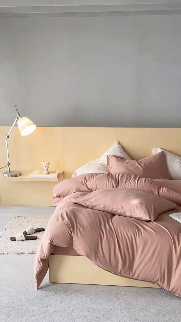 91家纺网 家纺一手货源 找家纺 华超针织 2026新款全棉天竺棉针织刺绣四件套-猪事顺利 猪事顺利-紫粉