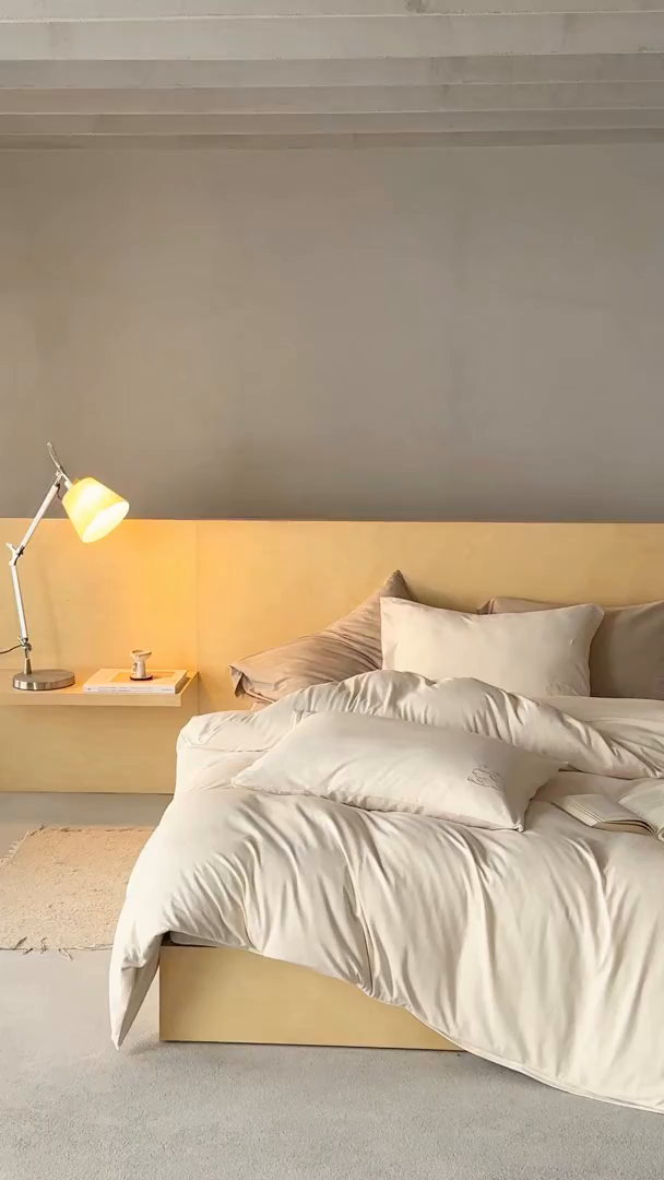 91家纺网 家纺一手货源 找家纺 华超针织 2026新款全棉天竺棉针织刺绣四件套-猪事顺利 猪事顺利-米白