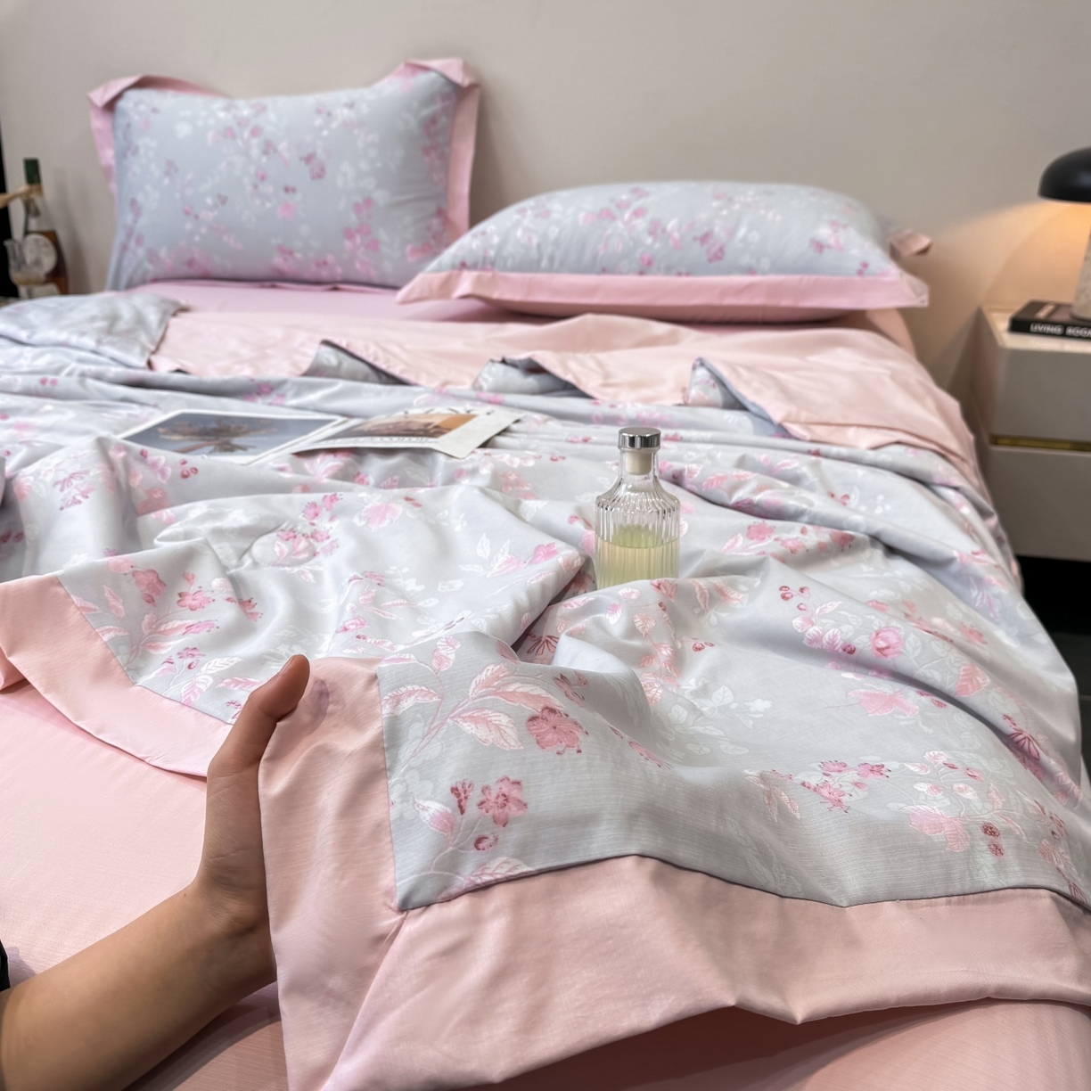 91家纺网 家纺一手货源 找家纺 归属 2026新款凉感天丝棉夏被夏凉被空调被夏被四件套系列 花田错