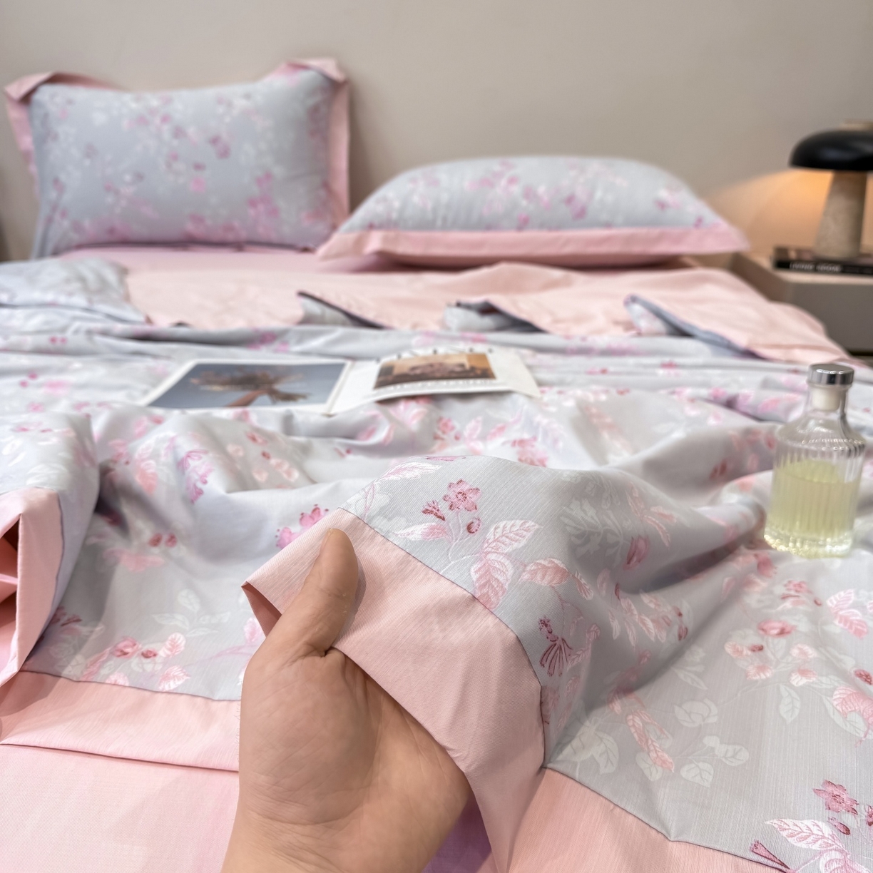 91家纺网 家纺一手货源 找家纺 归属 2026新款凉感天丝棉夏被夏凉被空调被夏被四件套系列 花田错