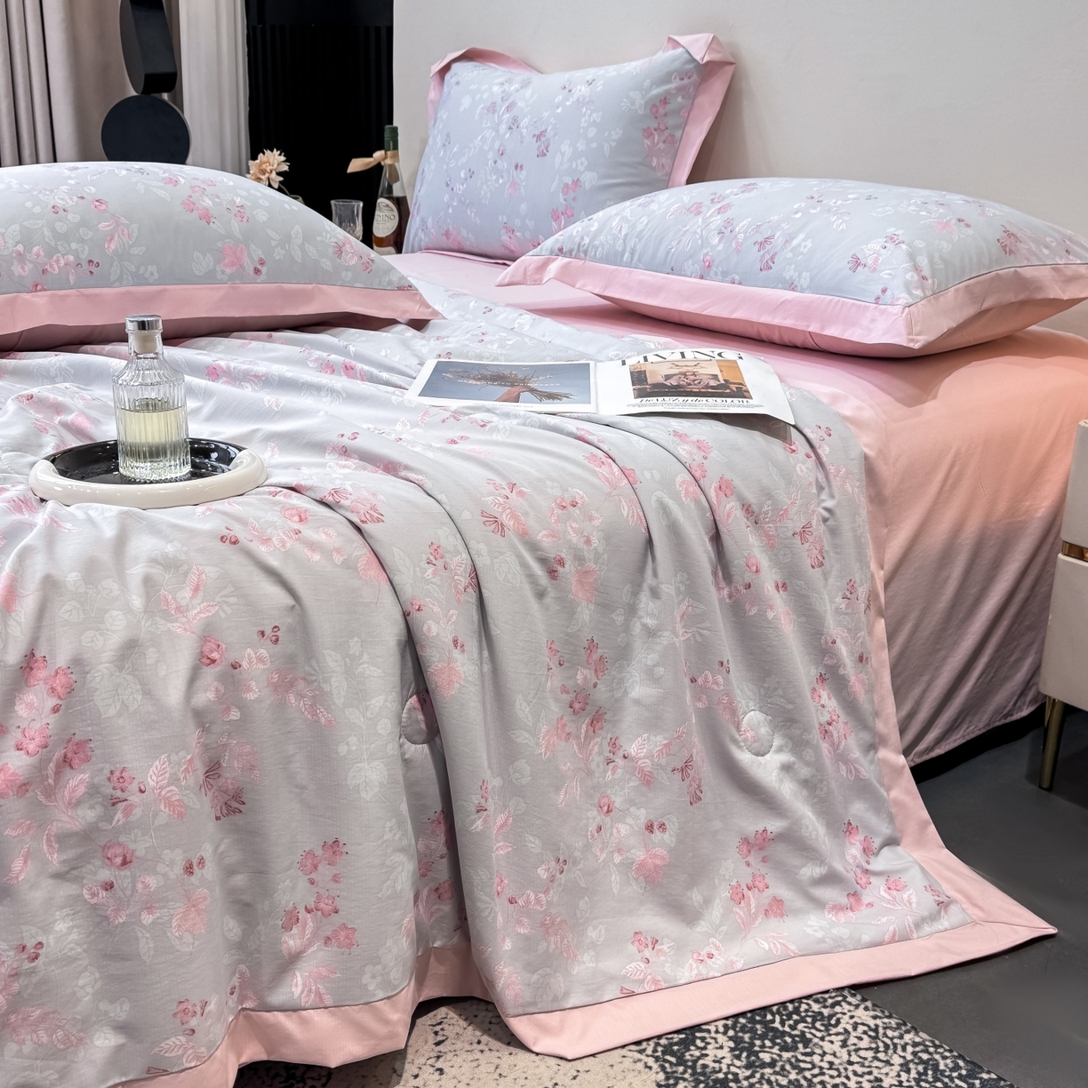 91家纺网 家纺一手货源 找家纺 归属 2026新款凉感天丝棉夏被夏凉被空调被夏被四件套系列 花田错