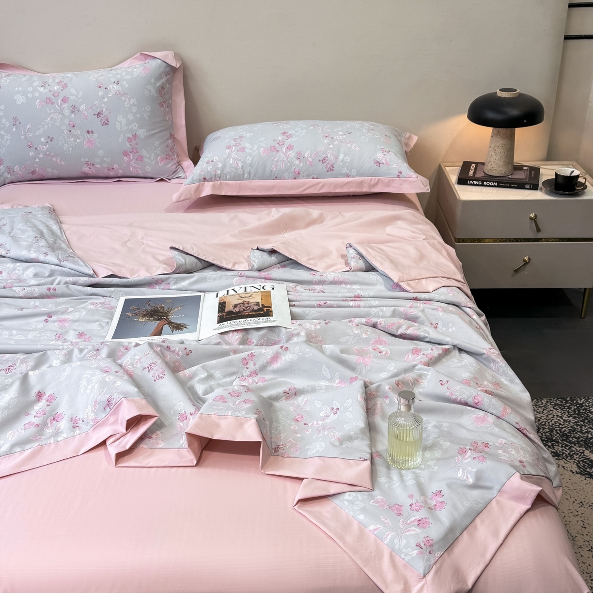 91家纺网 家纺一手货源 找家纺 归属 2026新款凉感天丝棉夏被夏凉被空调被夏被四件套系列 花田错