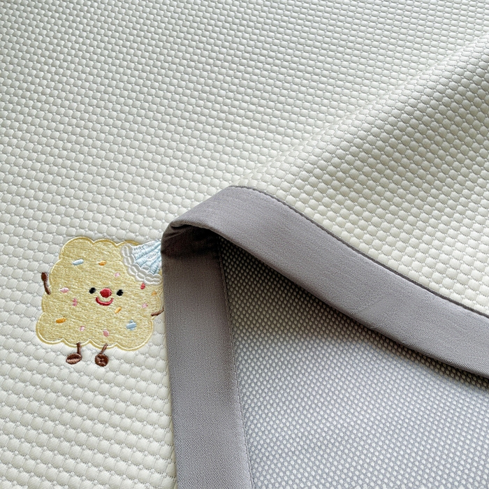 91家纺网 家纺一手货源 找家纺 凯罗 2026新款华夫格凉泡泡绣花凉席席子-床席款 饼干家族