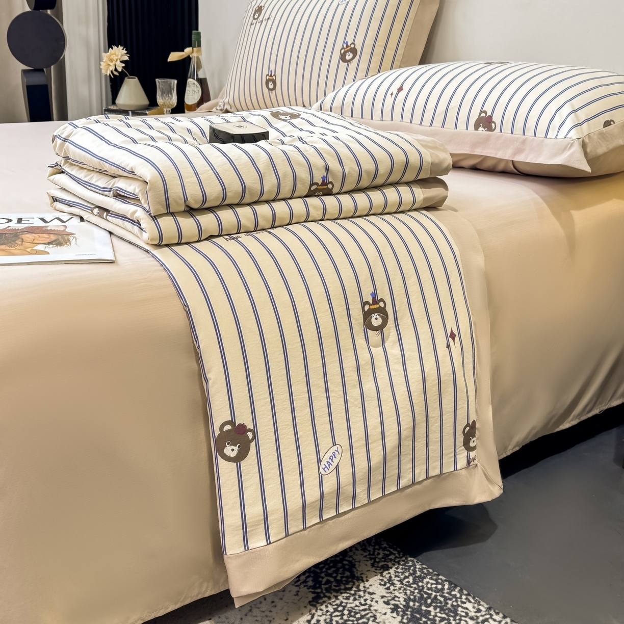 91家纺网 家纺一手货源 找家纺 归属 2026新款凉感天丝棉夏被夏凉被空调被夏被四件套系列 开心熊