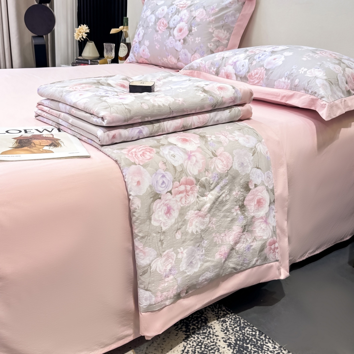 91家纺网 家纺一手货源 找家纺 归属 2026新款凉感天丝棉夏被夏凉被空调被夏被四件套系列 莫奈花（灰）