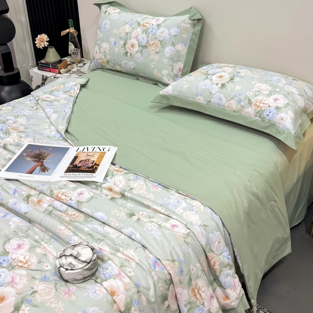 91家纺网 家纺一手货源 找家纺 归属 2026新款凉感天丝棉夏被夏凉被空调被夏被四件套系列 莫奈花（绿)