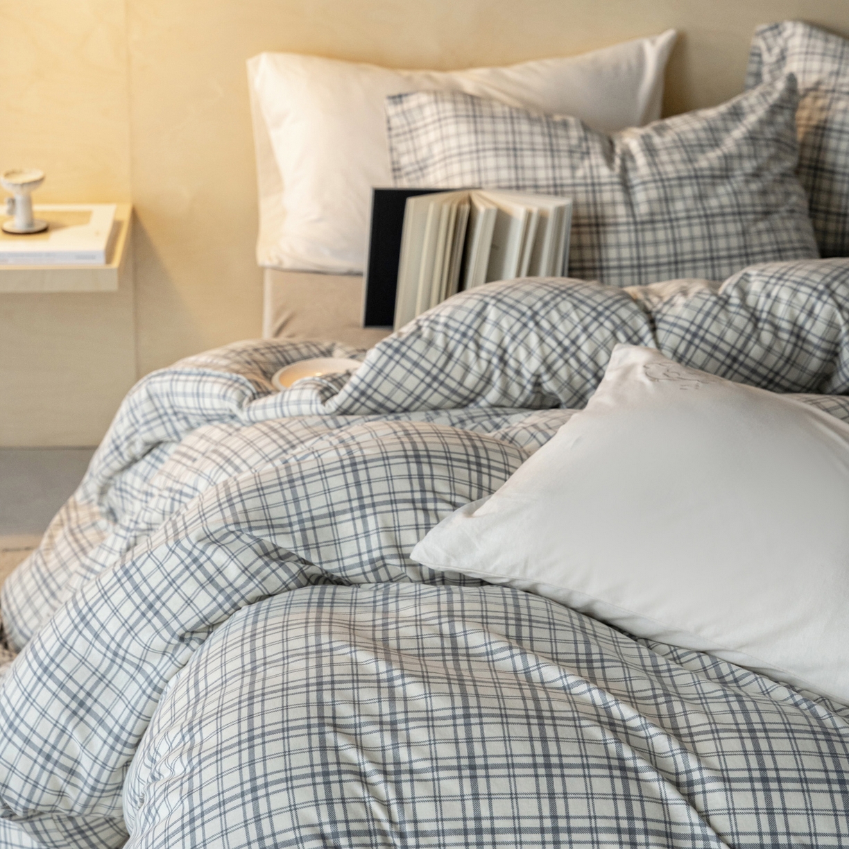 91家纺网 家纺一手货源 找家纺 华超针织 2026新款全棉天竺棉针织格子印花四件套 浅灰格配麻灰