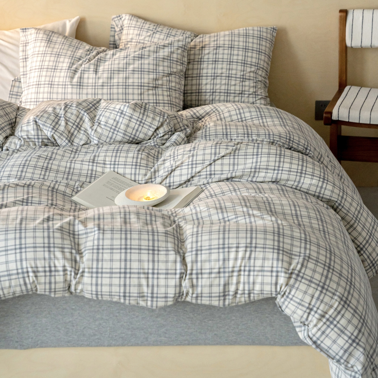 91家纺网 家纺一手货源 找家纺 华超针织 2026新款全棉天竺棉针织格子印花四件套 浅灰格配麻灰