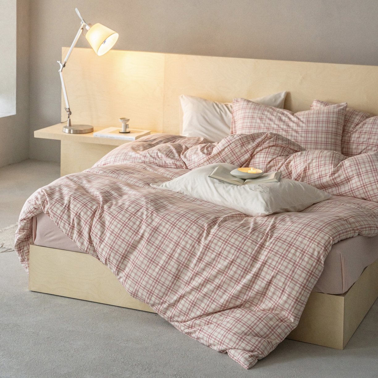 91家纺网 家纺一手货源 找家纺 华超针织 2026新款全棉天竺棉针织格子印花四件套 粉格配嫩粉