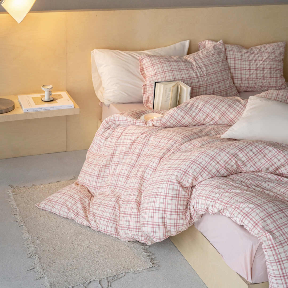 91家纺网 家纺一手货源 找家纺 华超针织 2026新款全棉天竺棉针织格子印花四件套 粉格配嫩粉